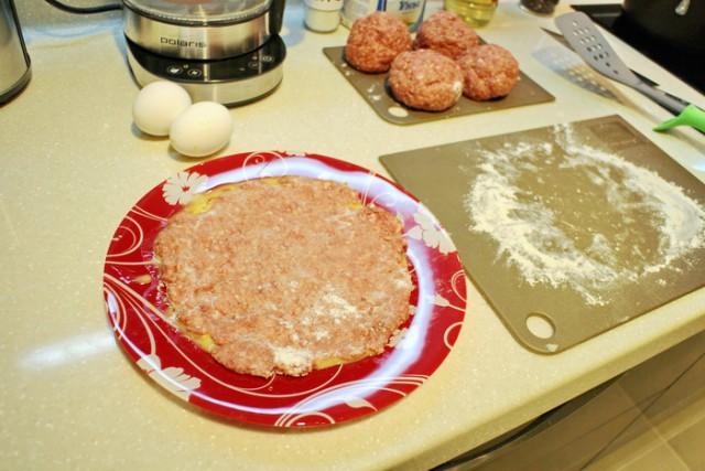 Бризоль с грибной начинкой