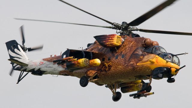 Самолеты в красивых ливреях