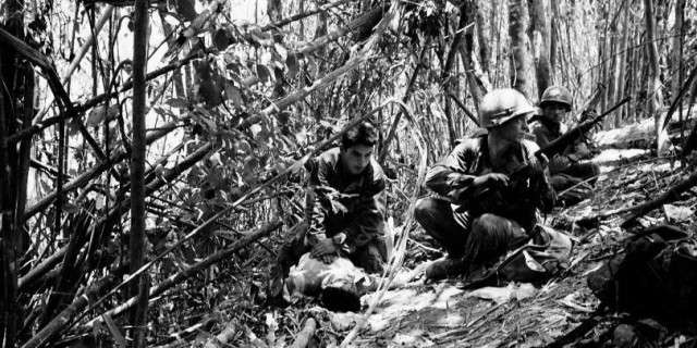 Высота Гамбургер: гора, которая изменила войну во Вьетнаме
