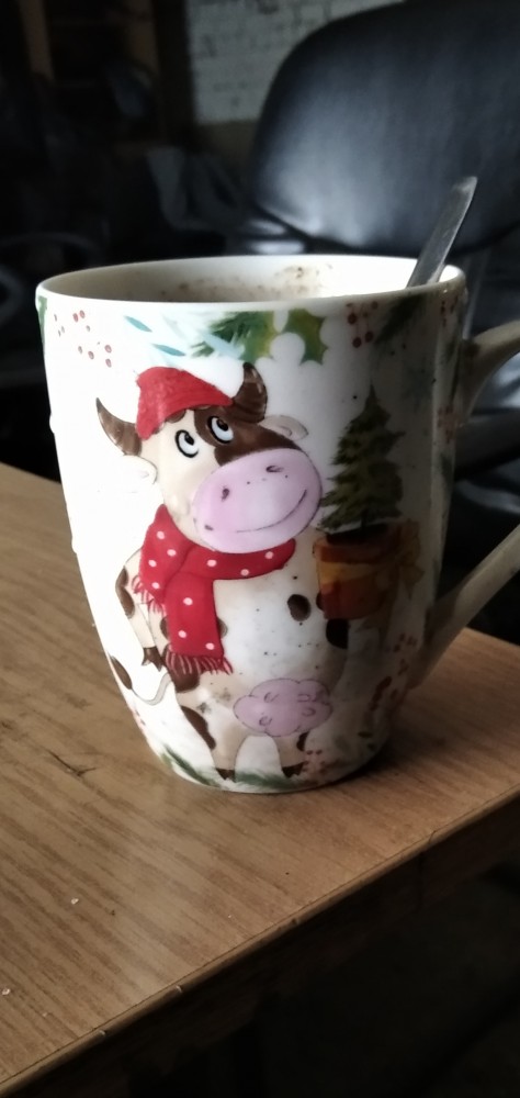 А из какой кружки вы пьёте на работе?