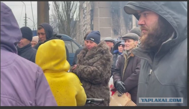 "Азов" пытается раствориться среди мирных жителей?