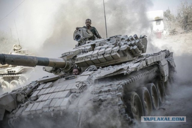 Обстрел танка Т-54/55 кумулятивными снарядами из гранатометов, ракетных комплексов и САУ
