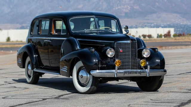 1932 Cadillac V16 452B. Автопятница №77.