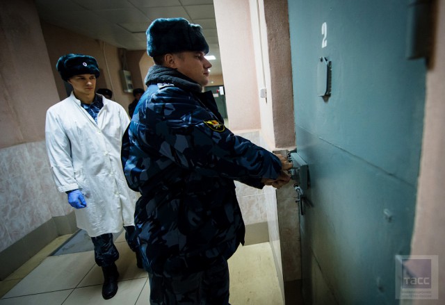 На пути в колонию: как во Владивостоке конвоируют осужденных и находящихся под стражей