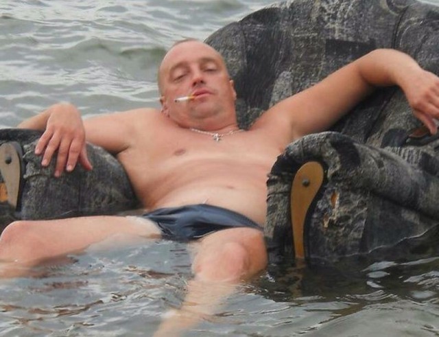 Чтобы научиться лежать на воде нужно... подумать