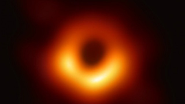 Чёрные дыры - самые странные объекты Вселенной