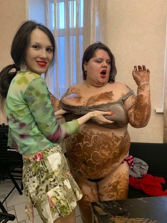 Применим физику в постели или белка и стрелка. Картинки