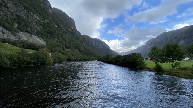 Где-то на Урале лес заменяет людям небо