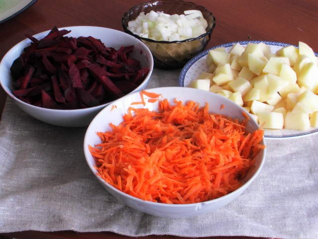 Страсть по Борщу и помидоркам. :)
