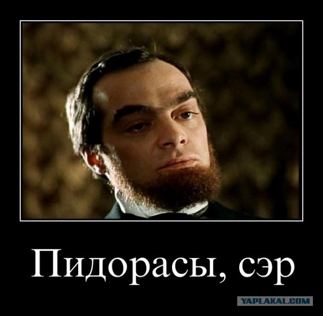 Переодевшегося врачом ради спасения бабушки жителя Томска уволили с работы