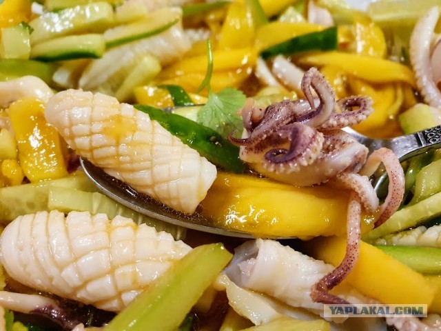 Люблю кальмаров:) и салат из них