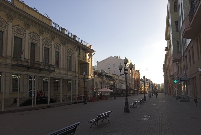 «Я тебе глотку вырву, никаких танцев здесь, вы, гендерные проститутки»