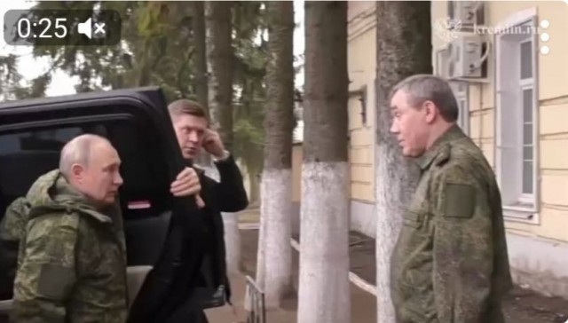 Владимир Путин сегодня провëл совещание на одном из пунктов управления Курской группировкой войск