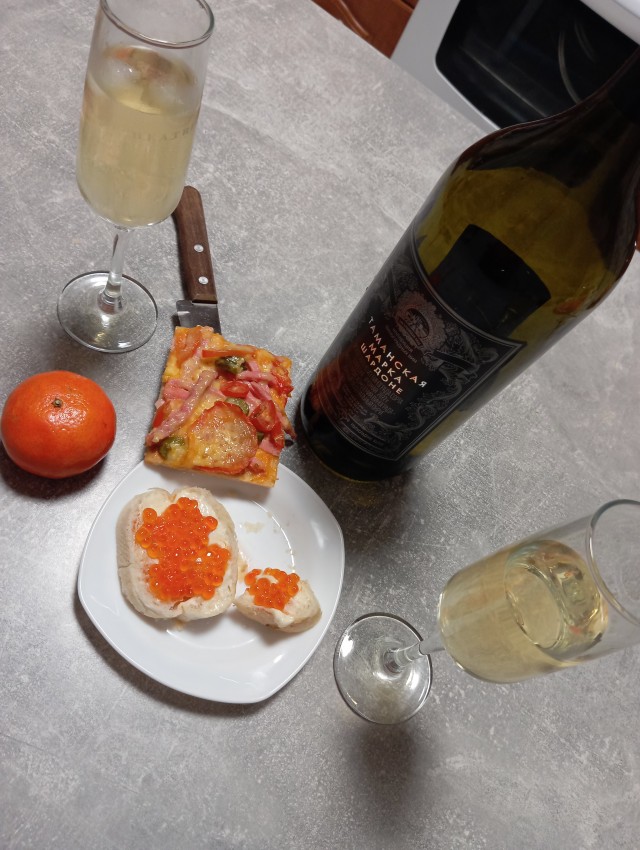 Шёл пятый день нового года и праздников...