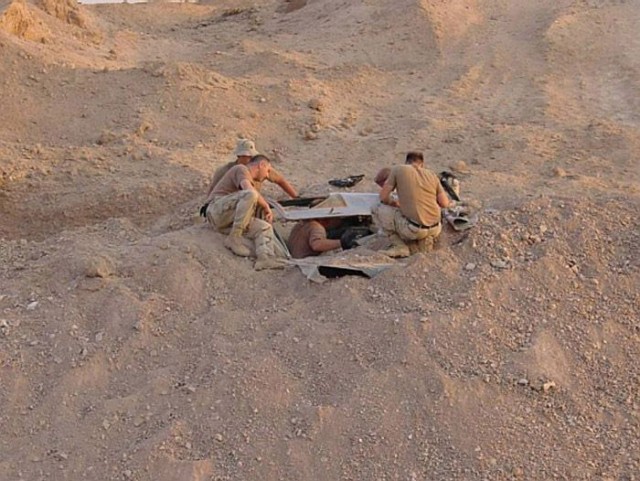 Спрятали МиГ в песчаных дюнах
