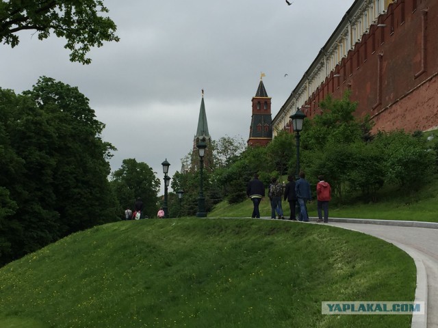 Экскурсия вокруг Московского Кремля