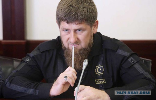 В Чечне двое неизвестных похитили банкомат