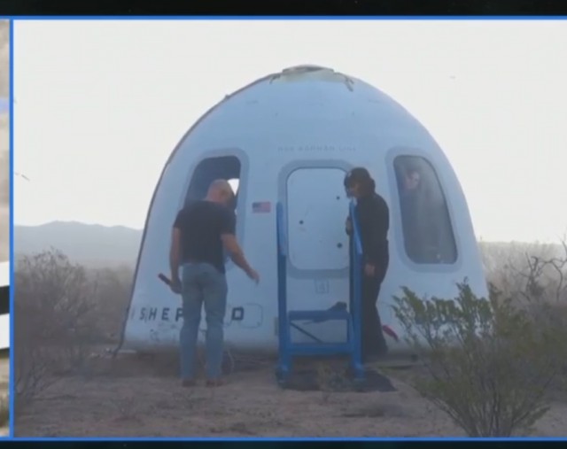 Корабль Blue Origin с Кэти Перри и невестой Безоса отправился в космос