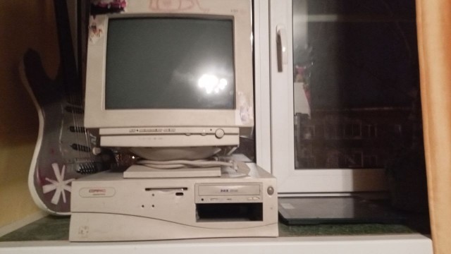 Представлены «винтажные» компьютеры Maingear Retro98, выполненные в корпусах в стилистике 1990-х годов