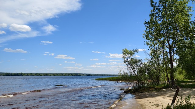 Сплав по Волге, ночевка на острове с пляжем.