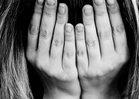 Мигрант пробрался в квартиру через форточку и изнасиловал школьницу