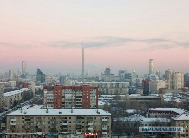 Снос недостроенной телебашни в Екатеринбурге