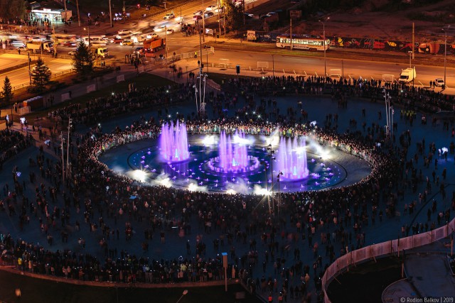 Дубаи просто отдыхают! В Перми на День Города 12 июня запустили главный городской музыкальный фонтан
