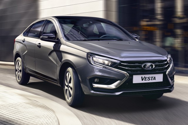 АвтоВАЗ начал производство рестайлинговой Lada Vesta