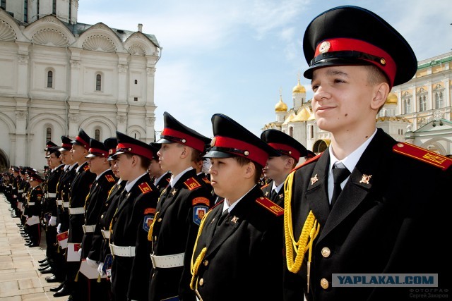 Националистический лагерь в Украине обучает детей убивать