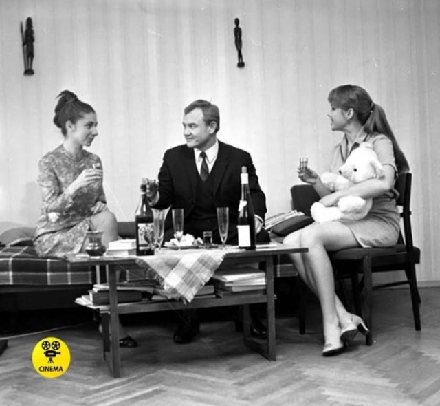 Ностальгическая фотоподборка: советские кинозвёзды в домашней обстановке