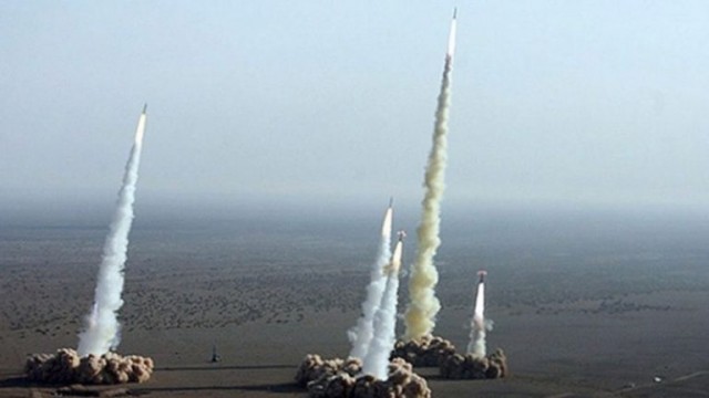 Axios: Иран запустил шесть ракет по базам США в Катаре
