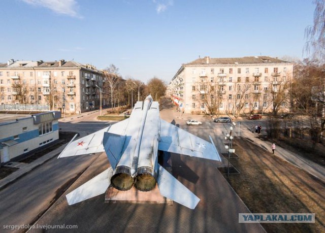 20 самых интересных авиапамятников
