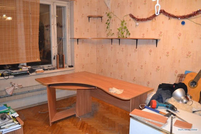 Бюджетный компстол.