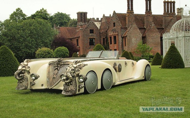 18 самых запоминающихся автомобилей из мира кино