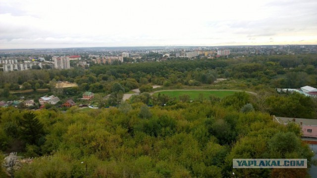 Мне нравится смотреть на город из моего окна,