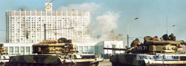 Госдума окончательно приняла закон о запрете на распространение фейковых новостей и оскорблении власти