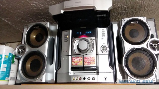 А Вы видели бублик из 100 CD дисков? а из 200? а из 400? Посмотрите на удивительные аппараты SONY