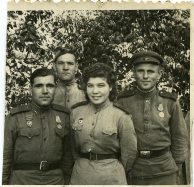 Фотографии связанных с историей Красной и Советской Армии.