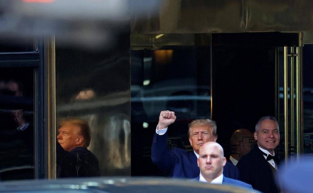 Трамп арестован
