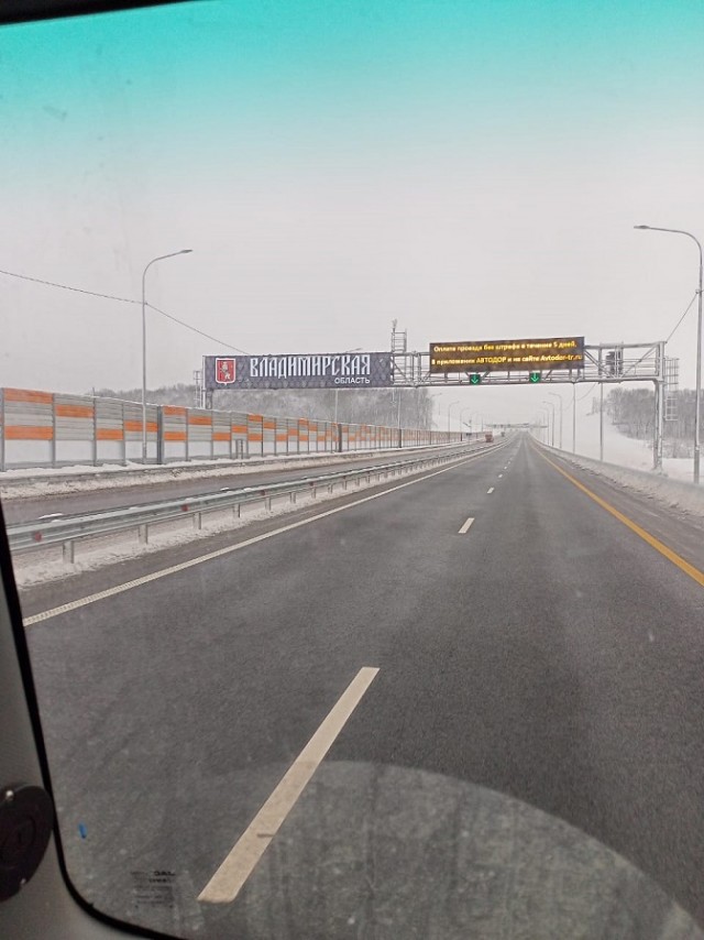 Огромные пробки на заправке на новой платной трассе М12 Москва-Казань