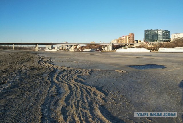 Сухогруз с кукурузой начал тонуть в Азовском море