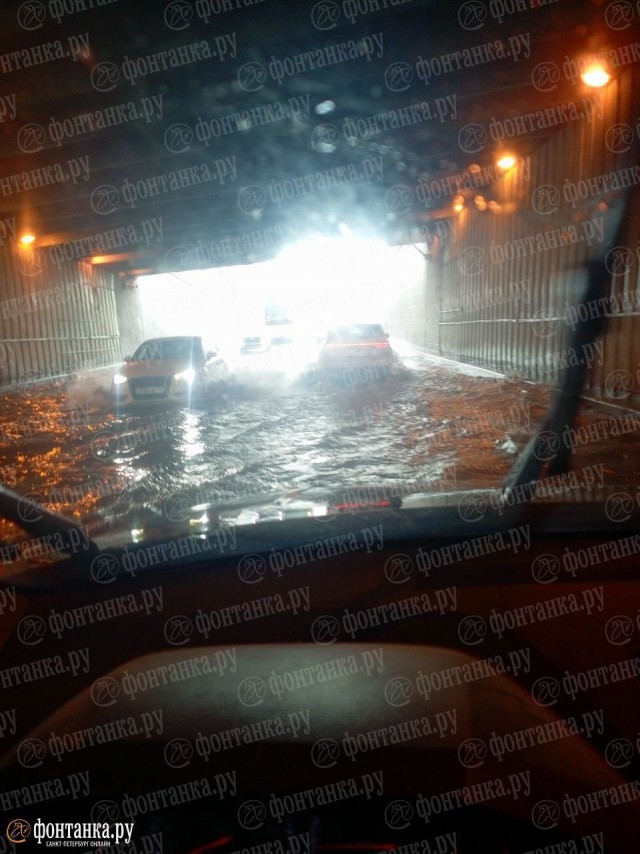 В Питере гроза устроила настоящий хаос