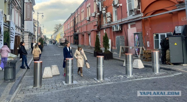 Паркуйся там где можно, или вот так можешь получить.