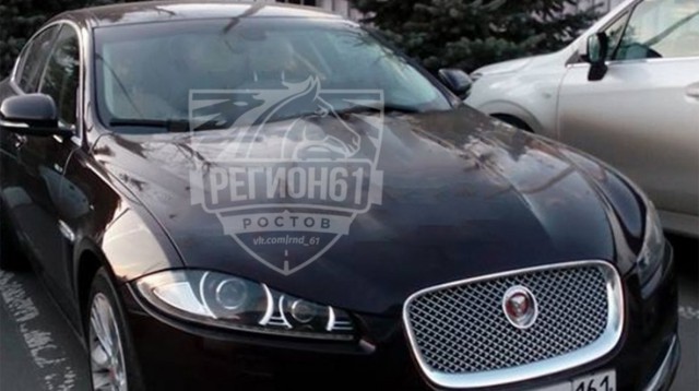 Жители Ростова удивились внезапно переодевшемуся молодому священнику на дорогом Jaguar