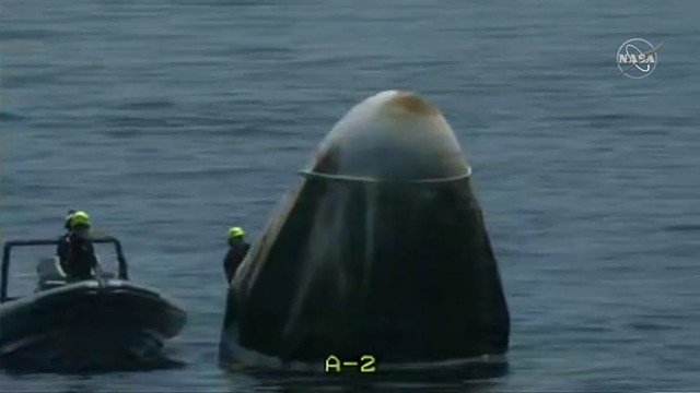 Прямо сейчас в прямом эфире посадка SpaceX DM-2