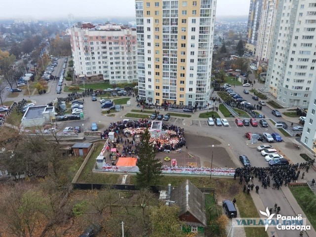 Успешный побег от белорусских силовиков сегодня в Минске попал на видео