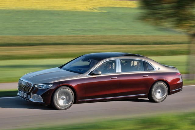 Сын певицы Валерии купил на 22-летие Maybach за 20 миллионов рублей