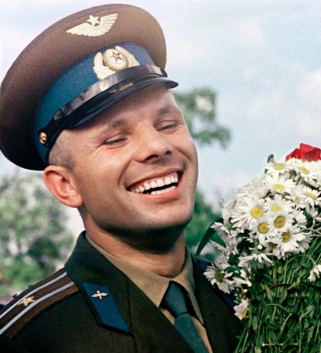 С Днём Космонавтики!