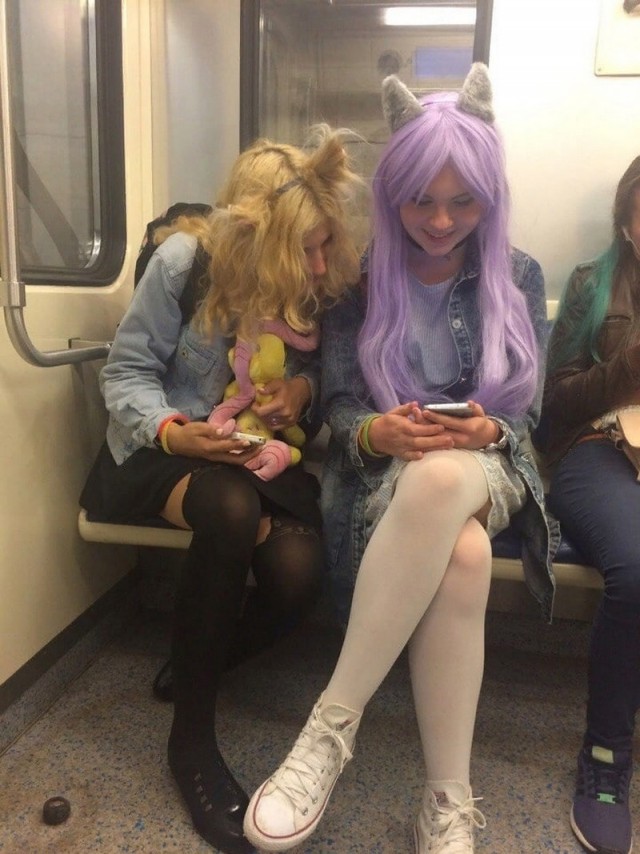 Модники из нашего метро на этот вторник