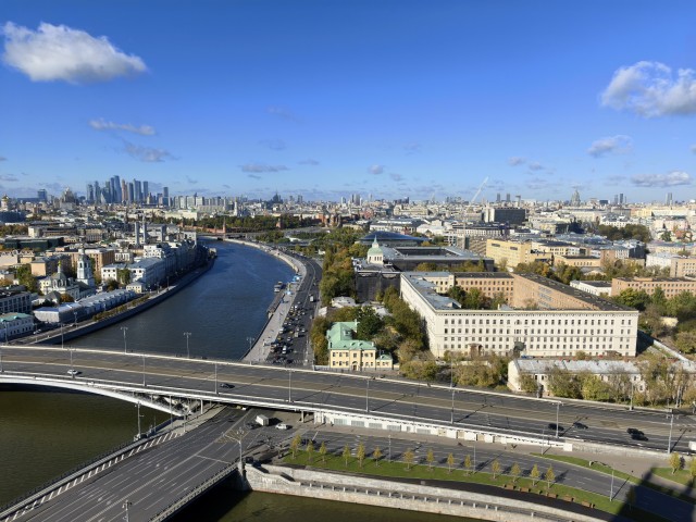 Как выглядит обычная квартира в легендарной сталинской высотке в Москве